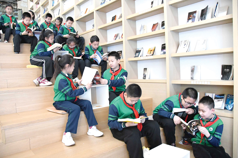 行走大課堂　研學(xué)助成長(zhǎng)